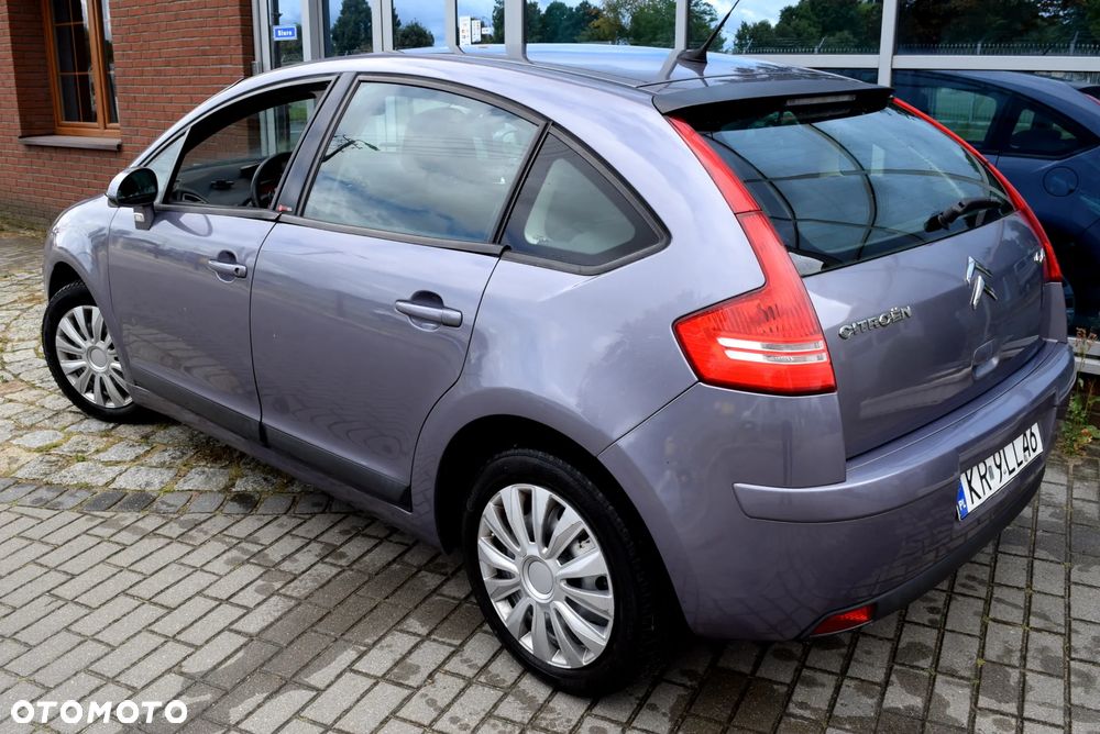 Citroën C4 1.4 16V Style - 4