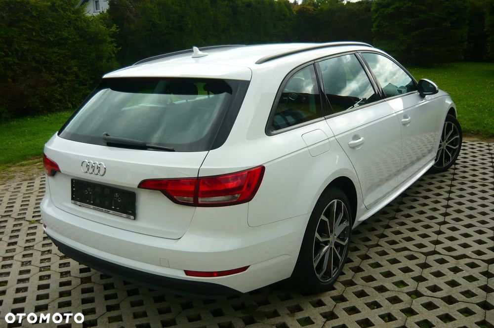 Audi A4 Avant - 4