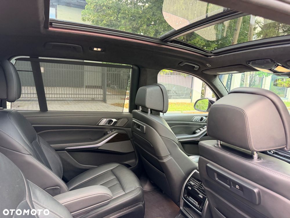 BMW X7 M50i sport - 28