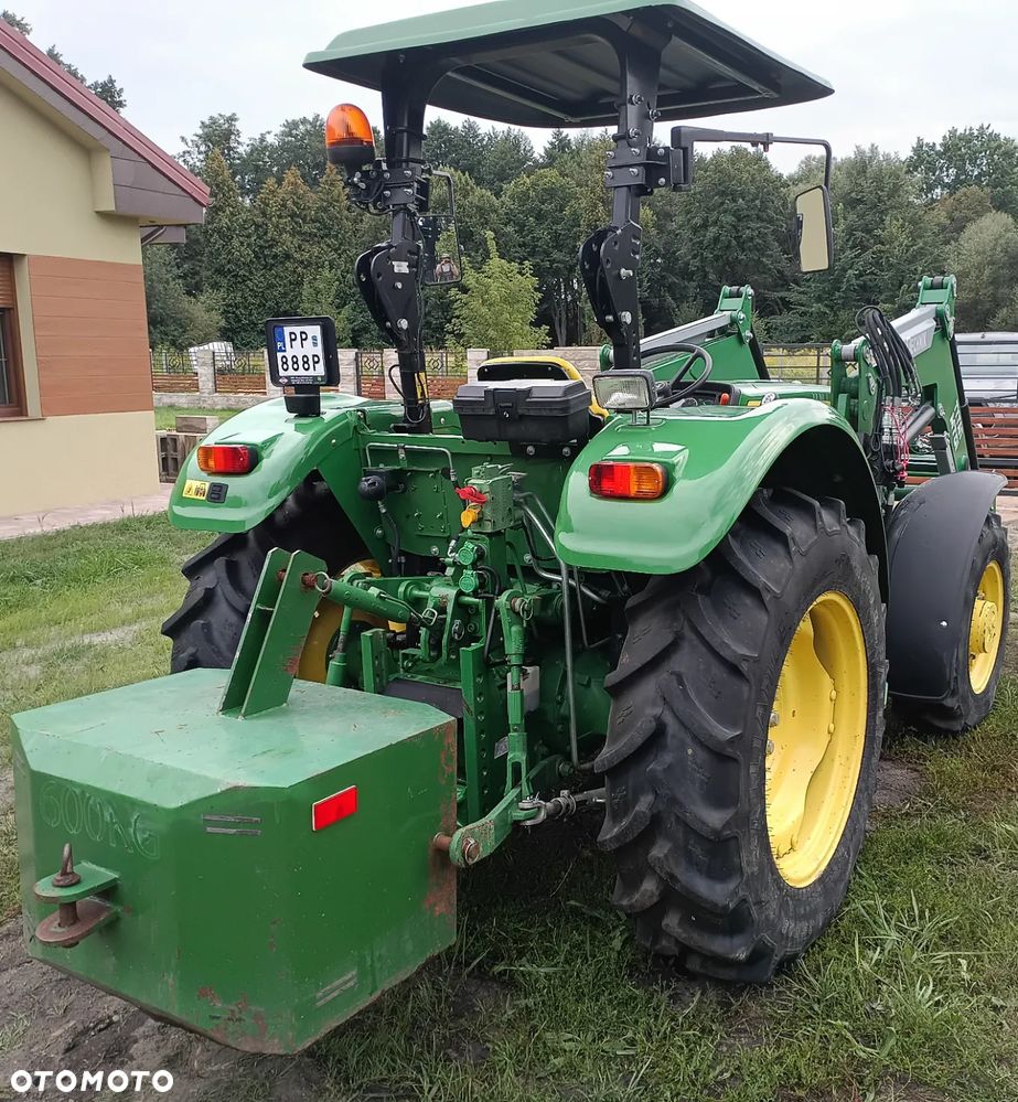 John Deere 5050E - 3