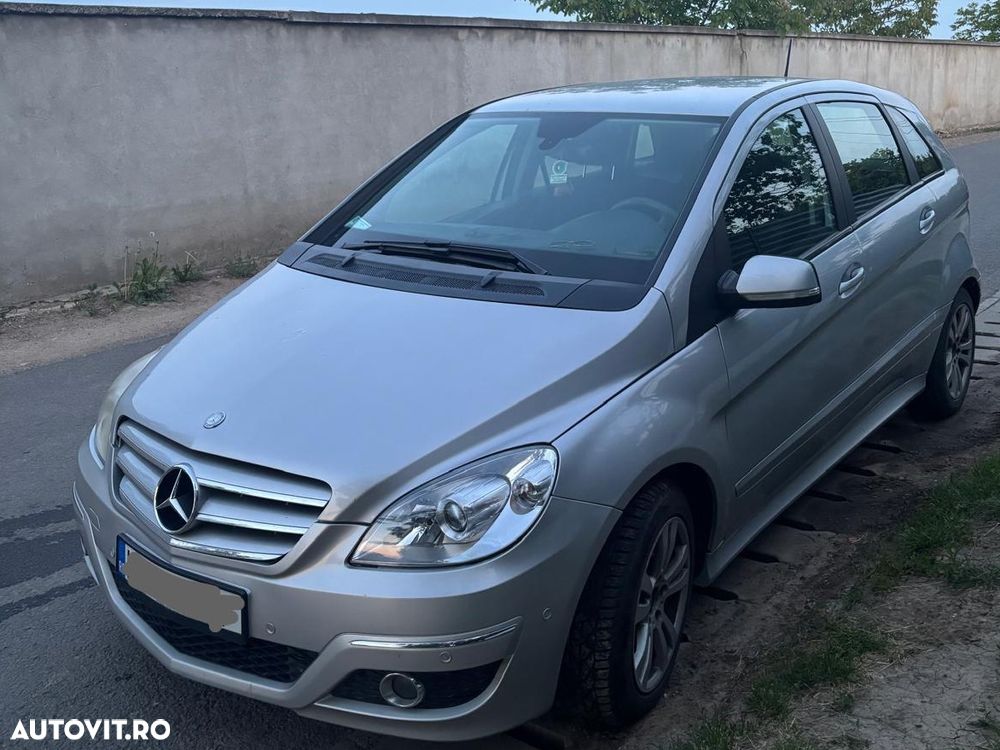 Mercedes-Benz B 180 - 1