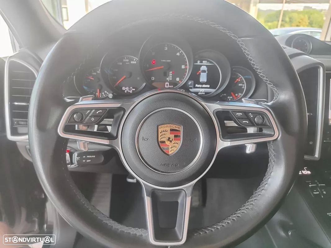 Porsche Cayenne Diesel Platinum Edition - 29