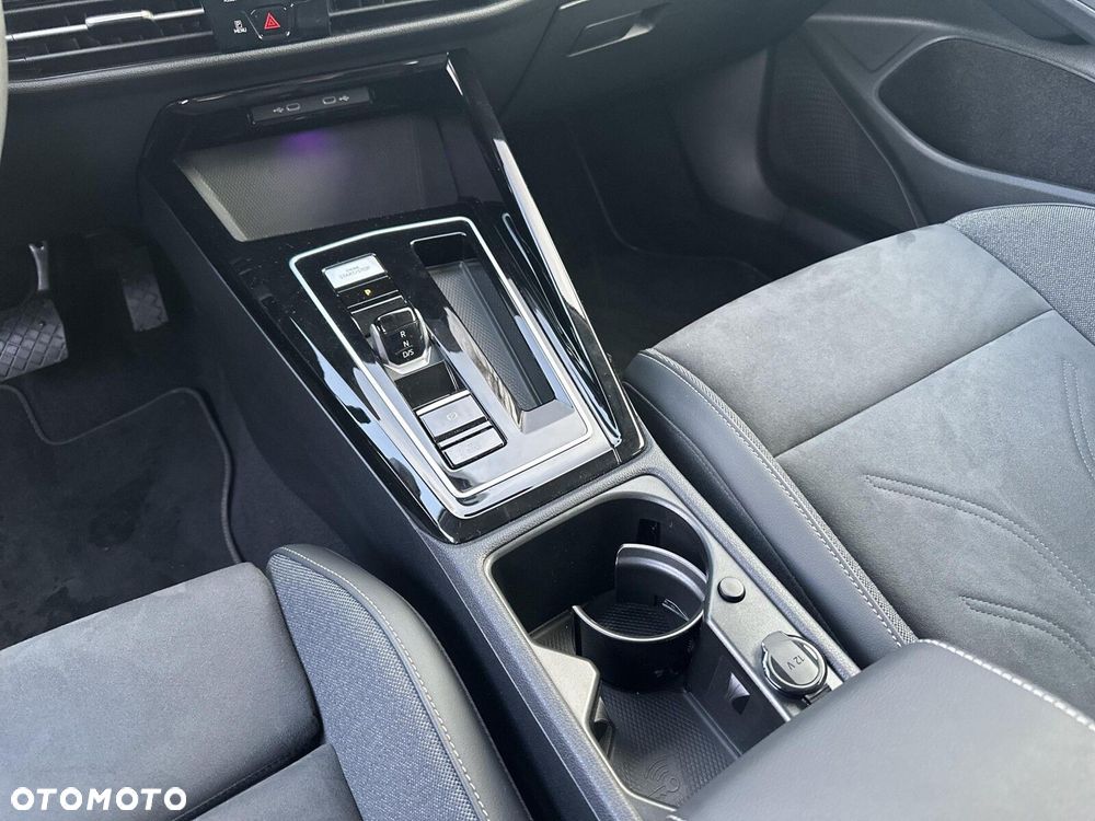 Volkswagen Golf - 23