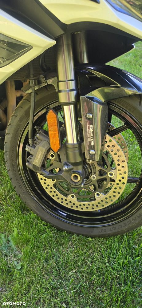 Kawasaki Ninja 1000 SX - 13