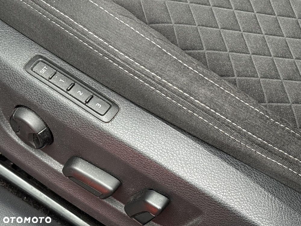 Skoda Superb 2.0 TDI SCR Style DSG - 10