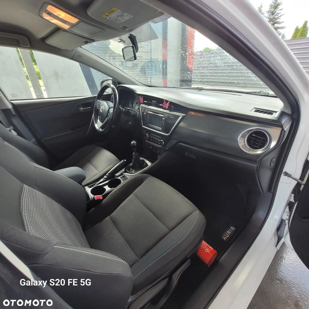 Toyota Auris 1.4 D-4D - 14