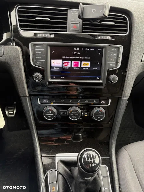Volkswagen Golf - 3