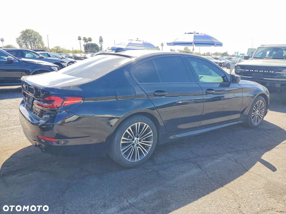 BMW Seria 5 530i Sport Line - 3