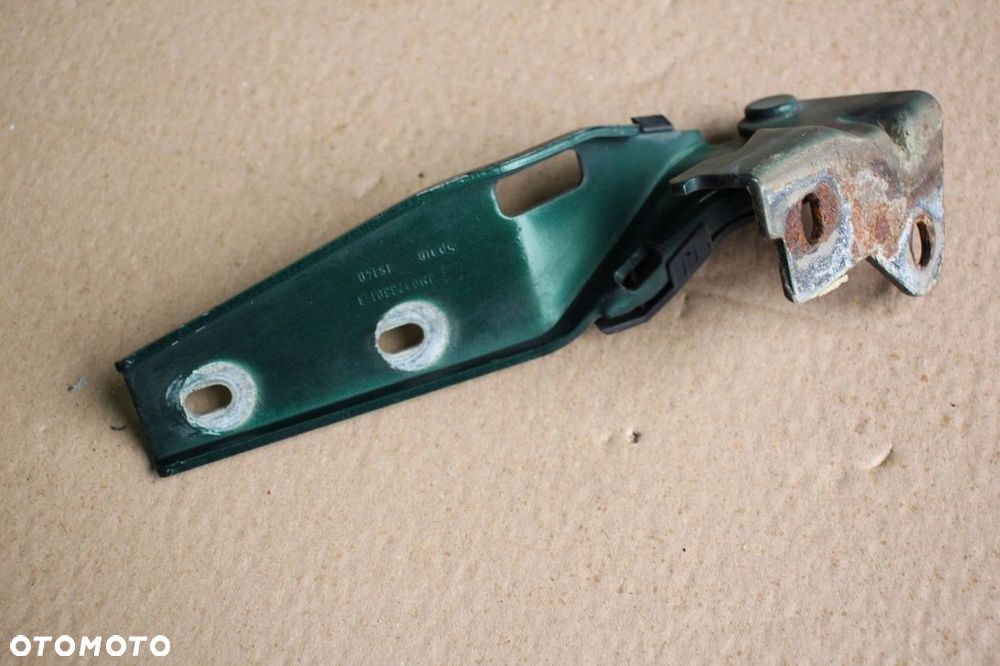 Zawias maski LEWY Seat Toledo II Leon I 1M0823301B - 2