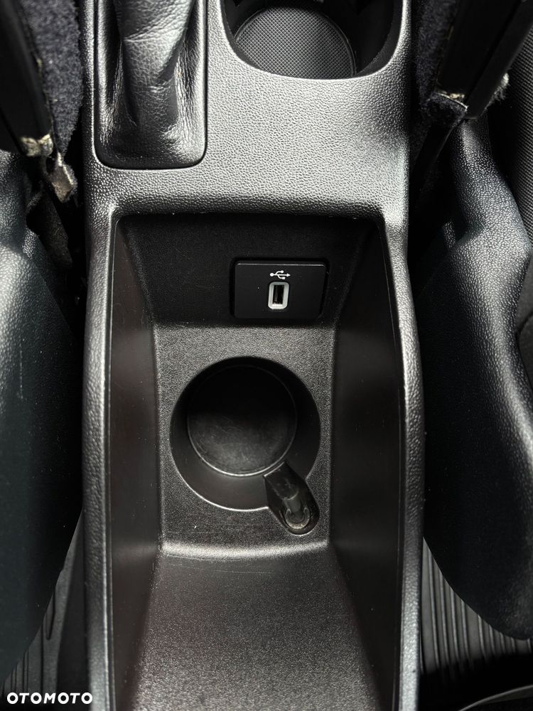 Ford Fiesta 1.1 S&S COOL&CONNECT - 24