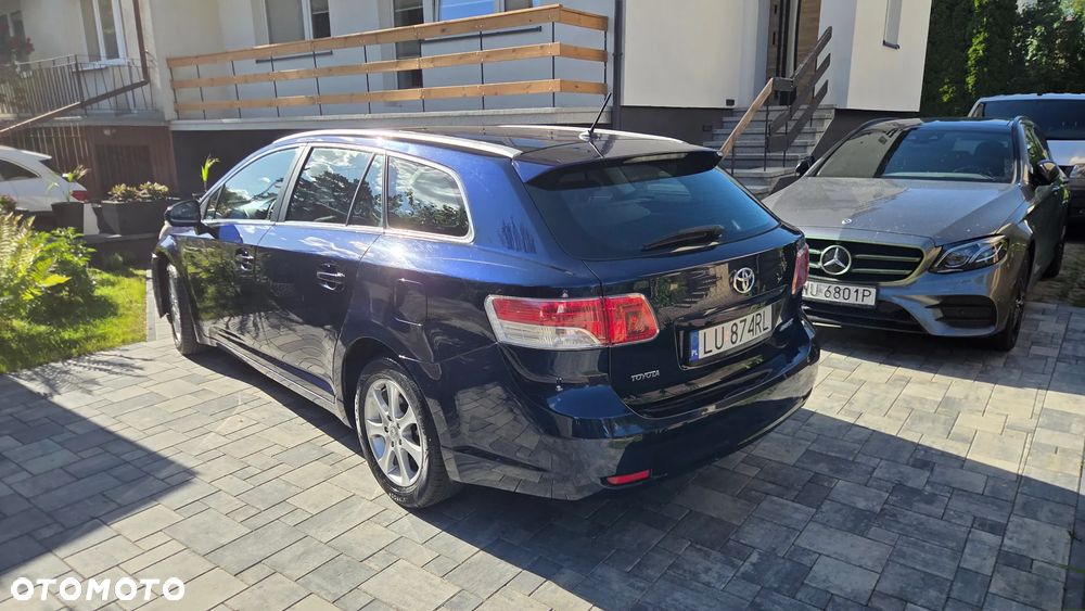 Toyota Avensis - 7