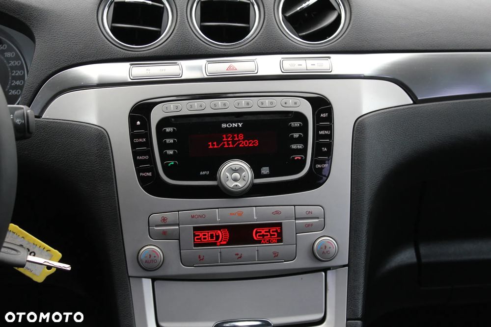 Ford S-Max 2.2 TDCi Titanium - 8