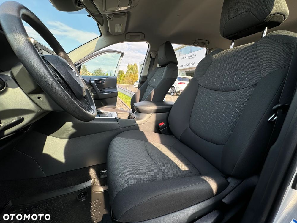 Toyota RAV4 - 18
