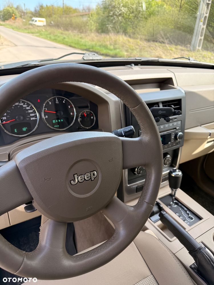 Jeep Cherokee - 6