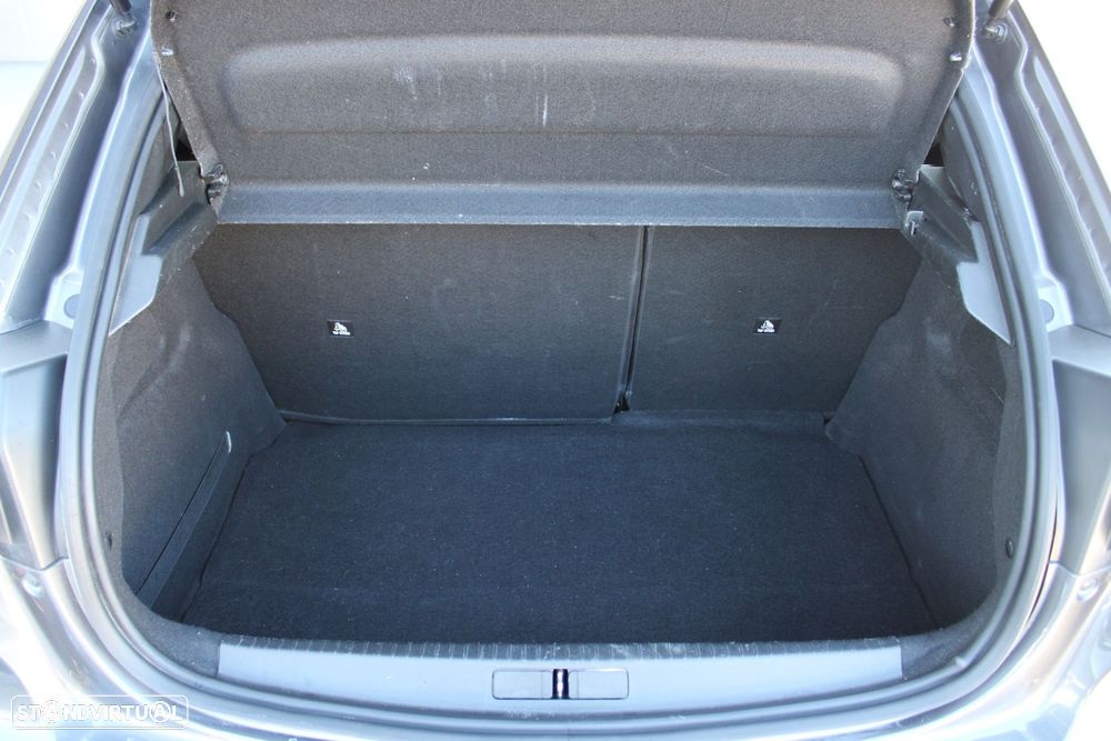 Peugeot 208 1.2 PureTech SE Style - 7