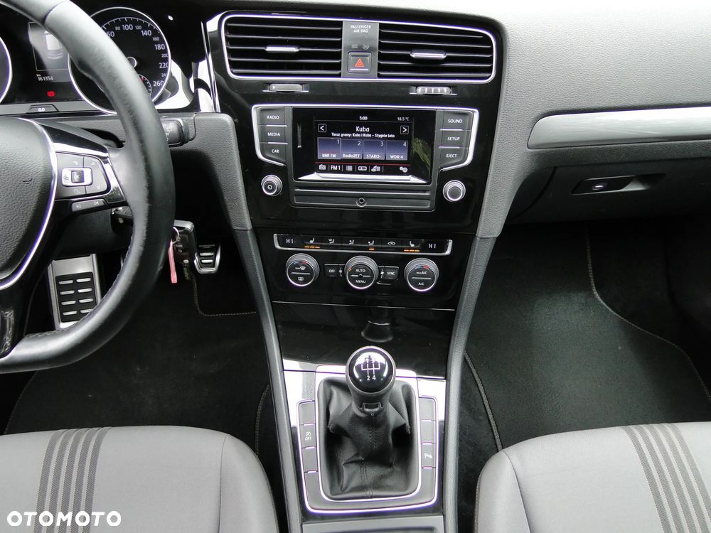Volkswagen Golf 1.6 TDI BlueMotion Technology Allstar - 9