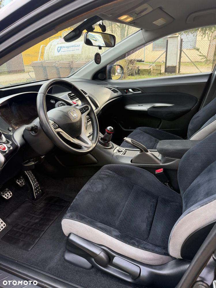 Honda Civic 1.8 Sport - 22