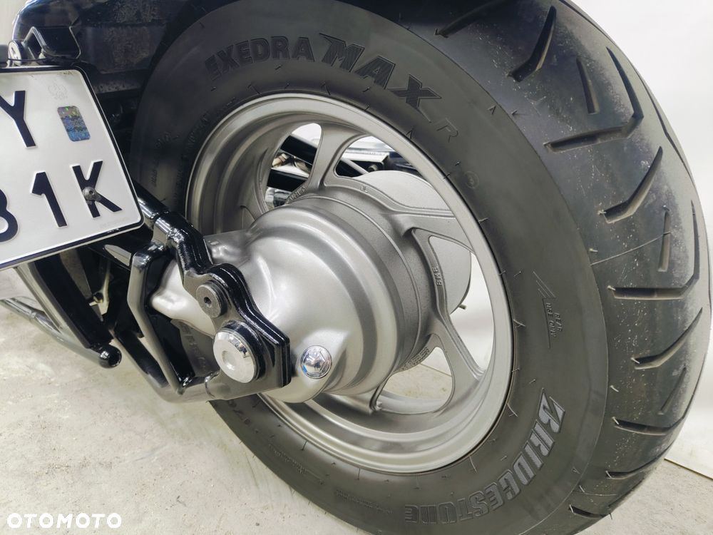 Suzuki Intruder - 24