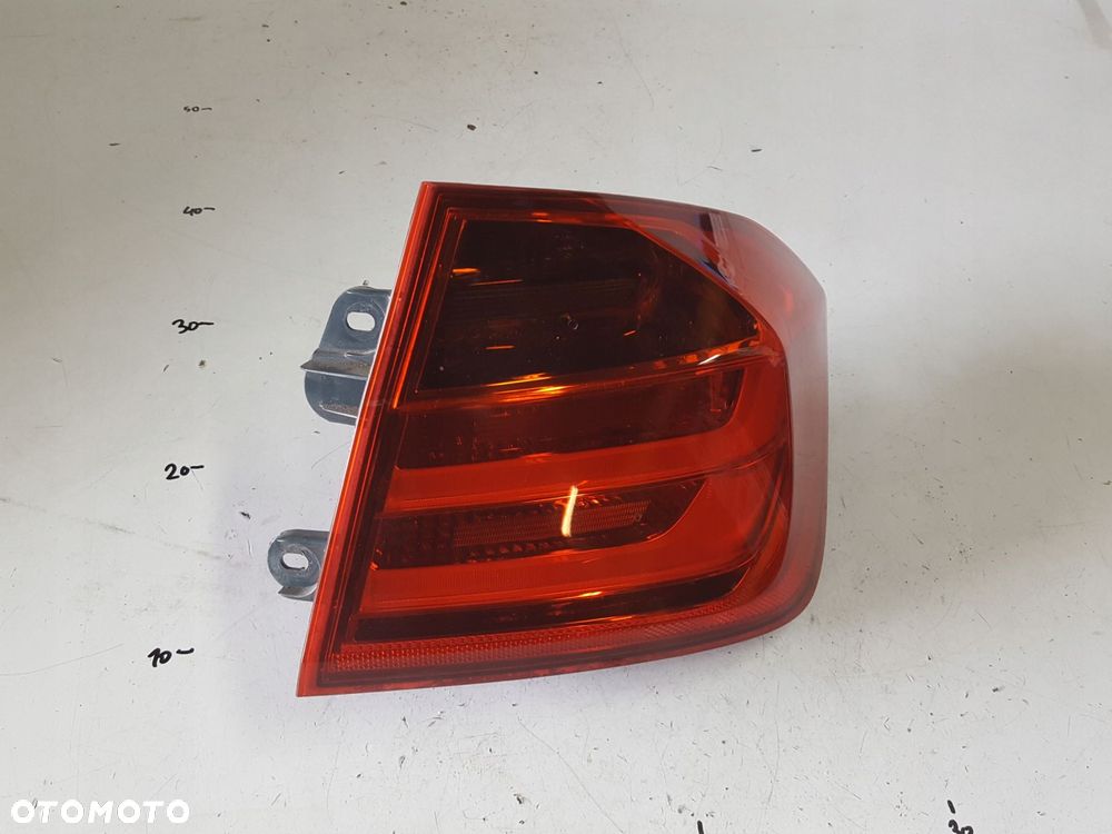 BMW F30 11-14r LAMPA PRAWA TYŁ 7372784 - 2