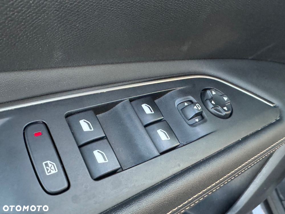 Peugeot 3008 BlueHDi 130 Stop & Start EAT8 GT Pack - 23