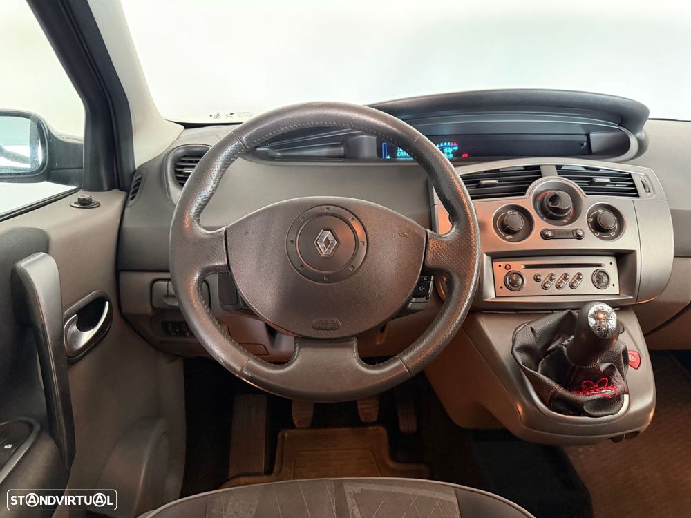Renault Mégane Scénic - 17
