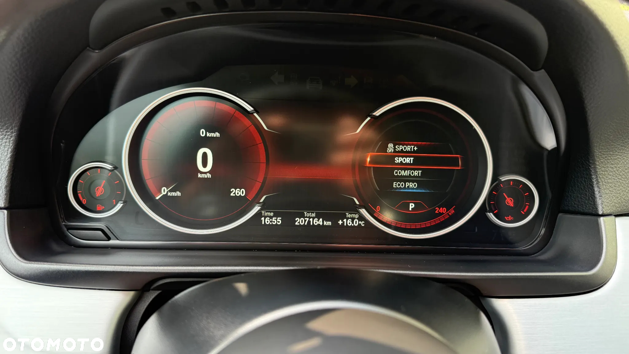 BMW Seria 5 528i xDrive - 27