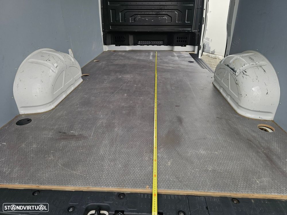 VW Crafter 35 2.0 TDI L3H3 Aut. - 26