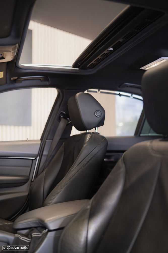 BMW 330 i Pack M Auto - 21
