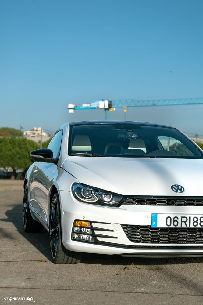 VW Scirocco 2.0 TDI Sport DSG - 2