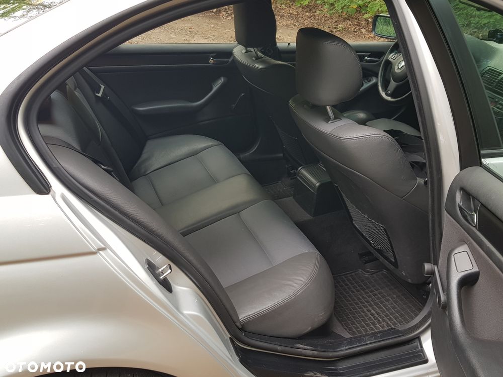 BMW Seria 3 320d - 8