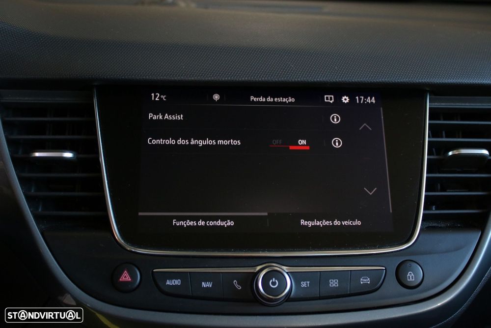 Opel Crossland 1.2 T Business - 28