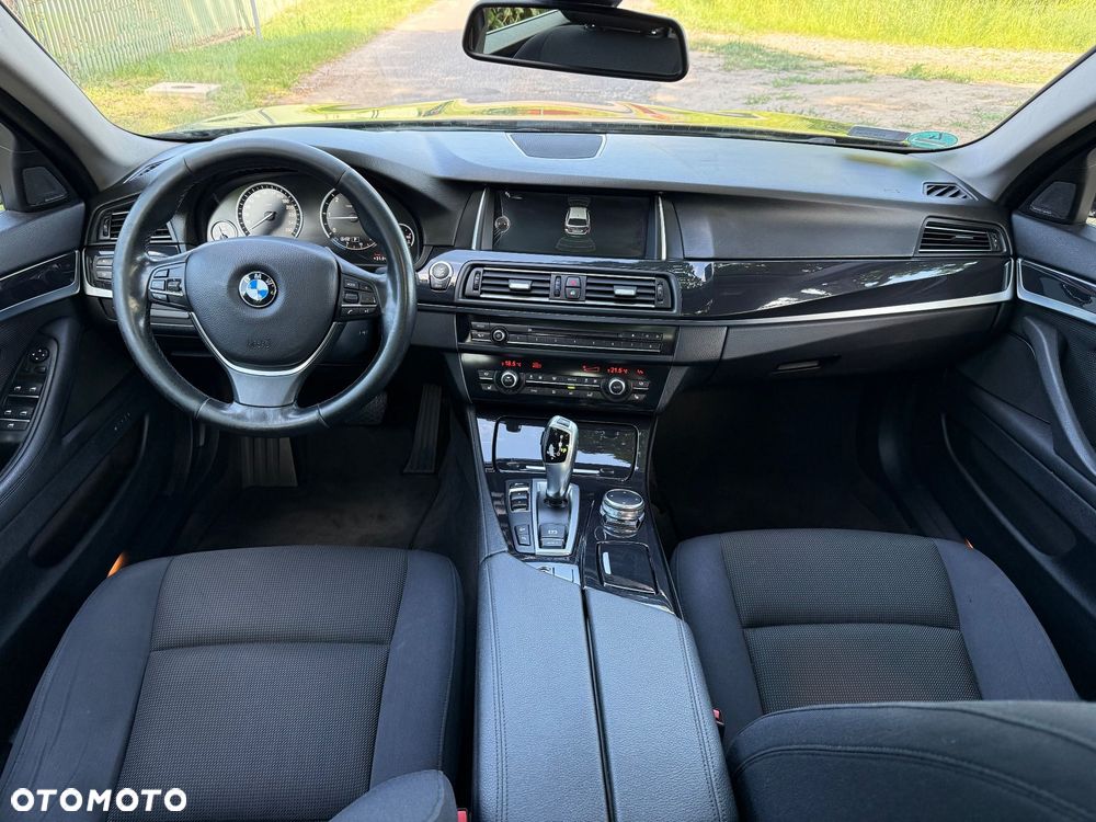 BMW Seria 5 520d Luxury Line - 11