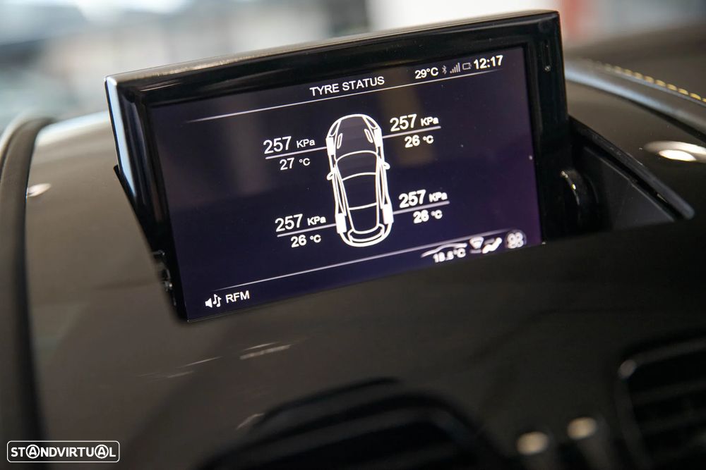 Aston Martin Vantage Roadster V12 S Sportshift 3 - 24