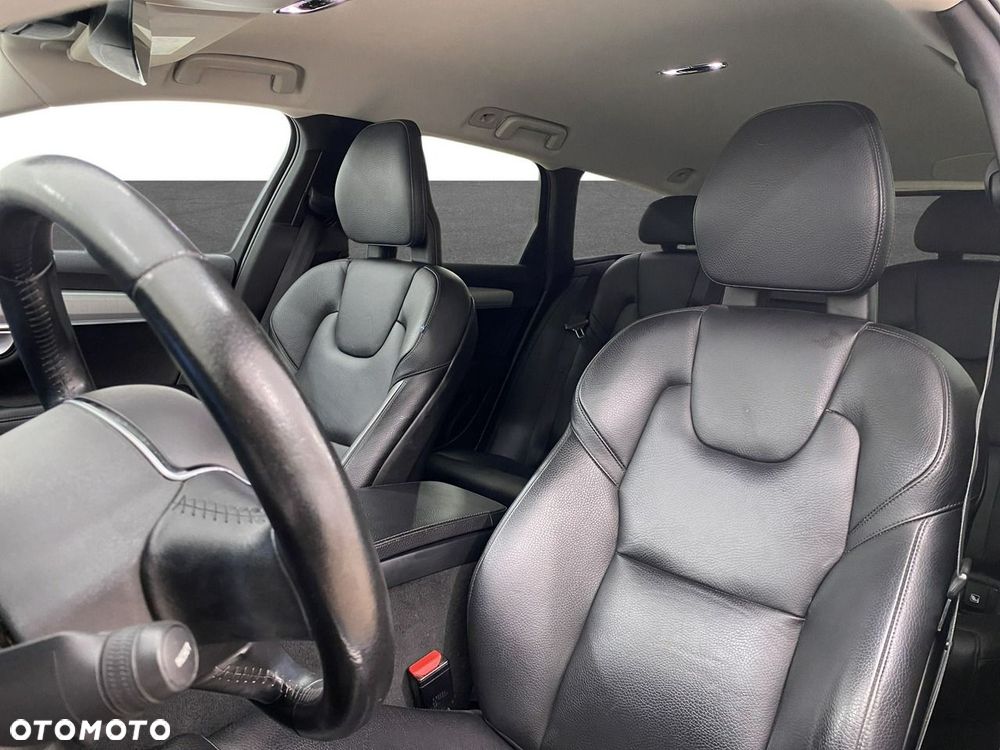 Volvo V90 - 17