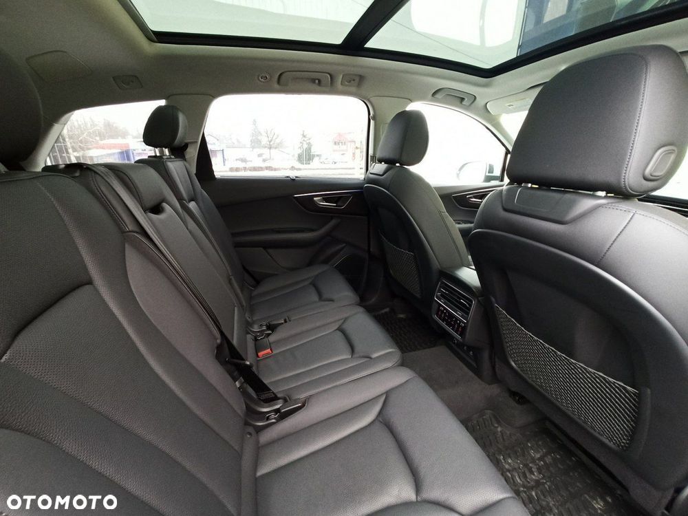 Audi Q7 - 10