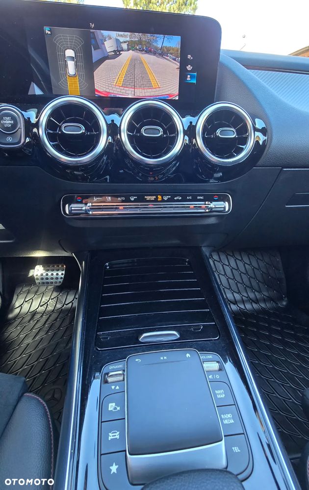 Mercedes-Benz GLA 200 AMG Line - 19
