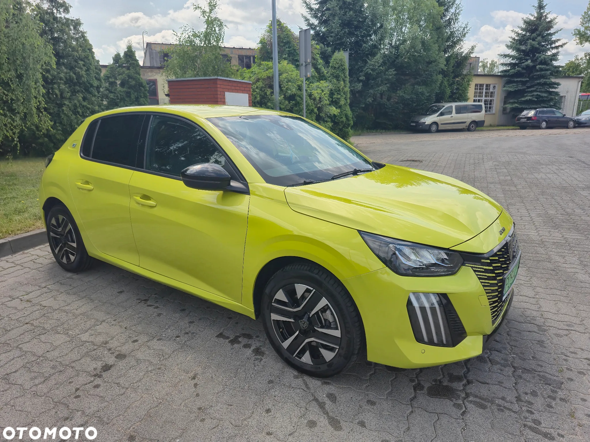 Peugeot 208 e-208 46.3kWh Allure - 5