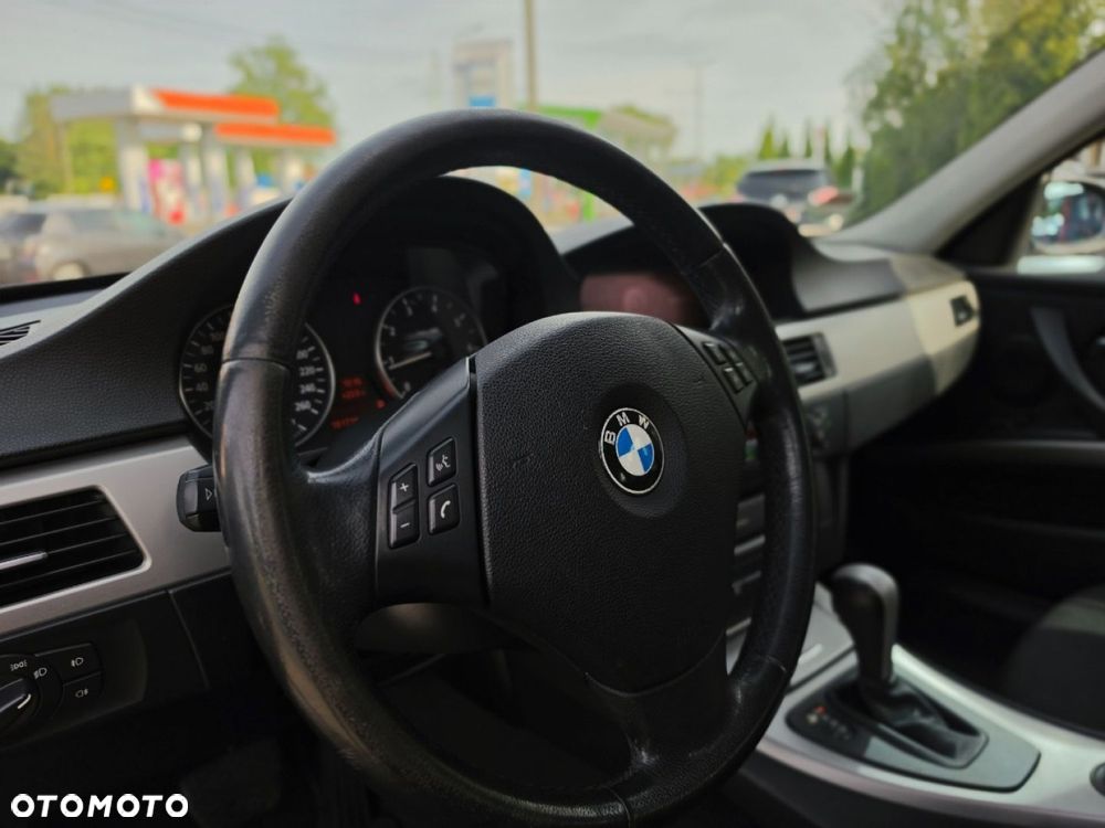 BMW Seria 3 - 18