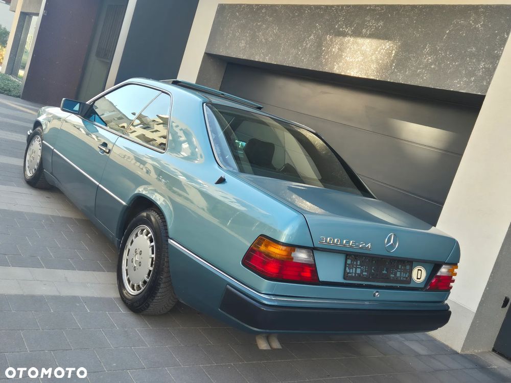 Mercedes-Benz W124 (1984-1993) - 29