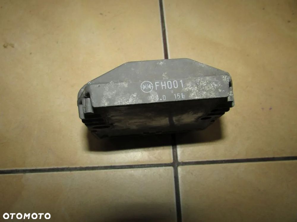 Yamaha TDM 900 regulator napięcia - 2