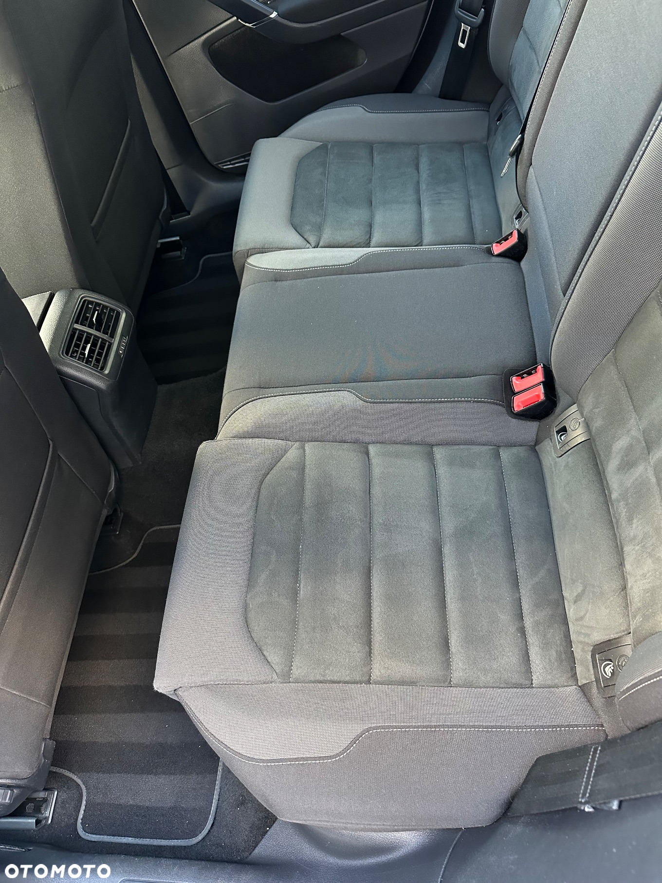 Volkswagen Golf 2.0 TDI BlueMotion Technology DSG Comfortline - 33