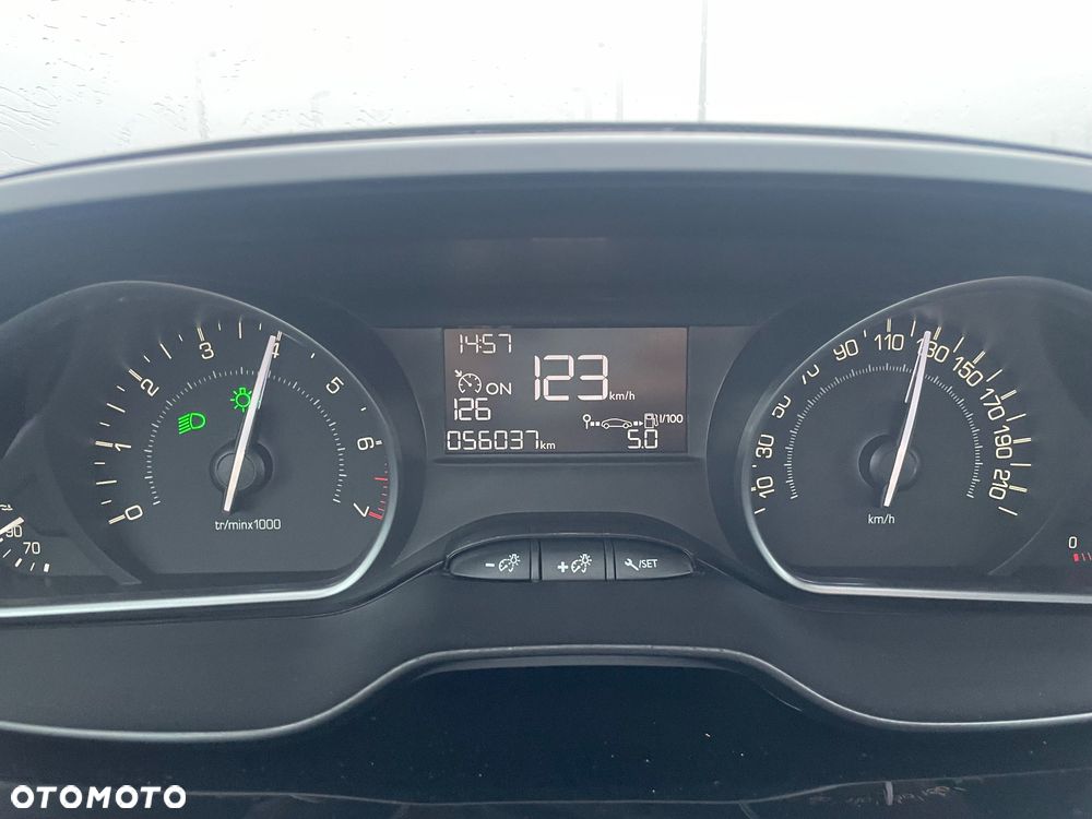 Peugeot 208 PureTech 68 Like - 25