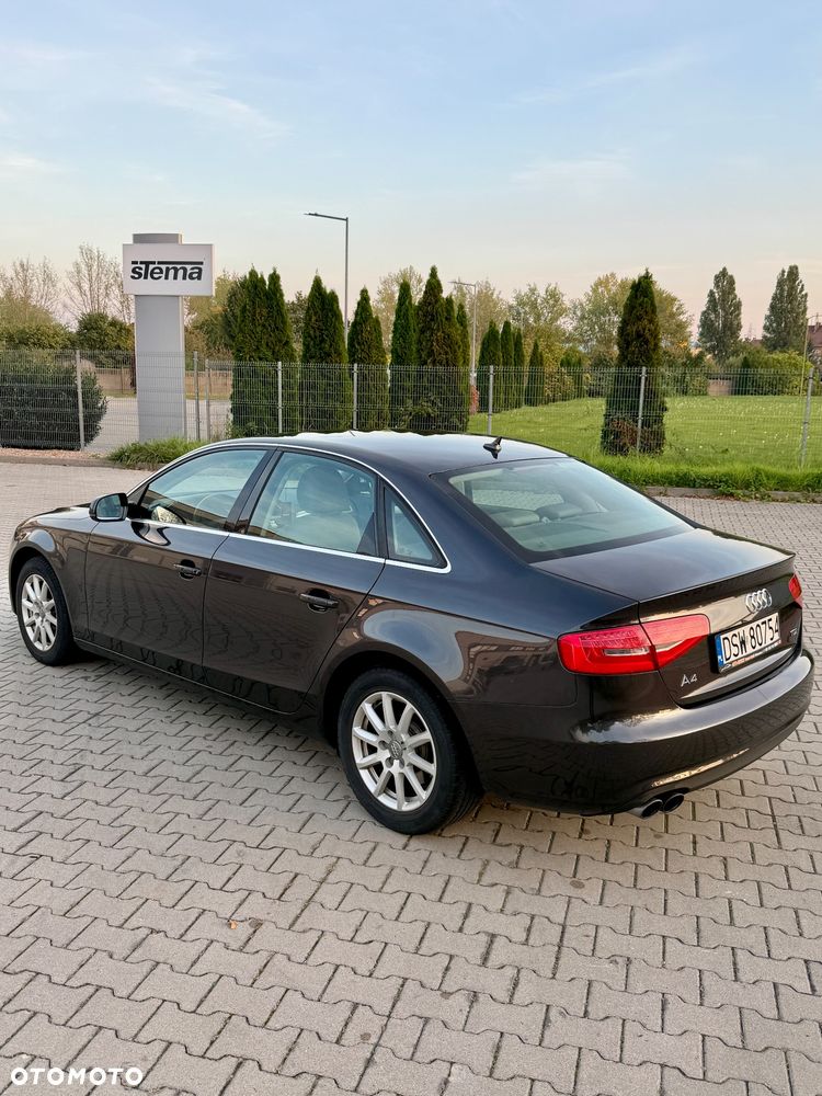 Audi A4 Limousine - 18