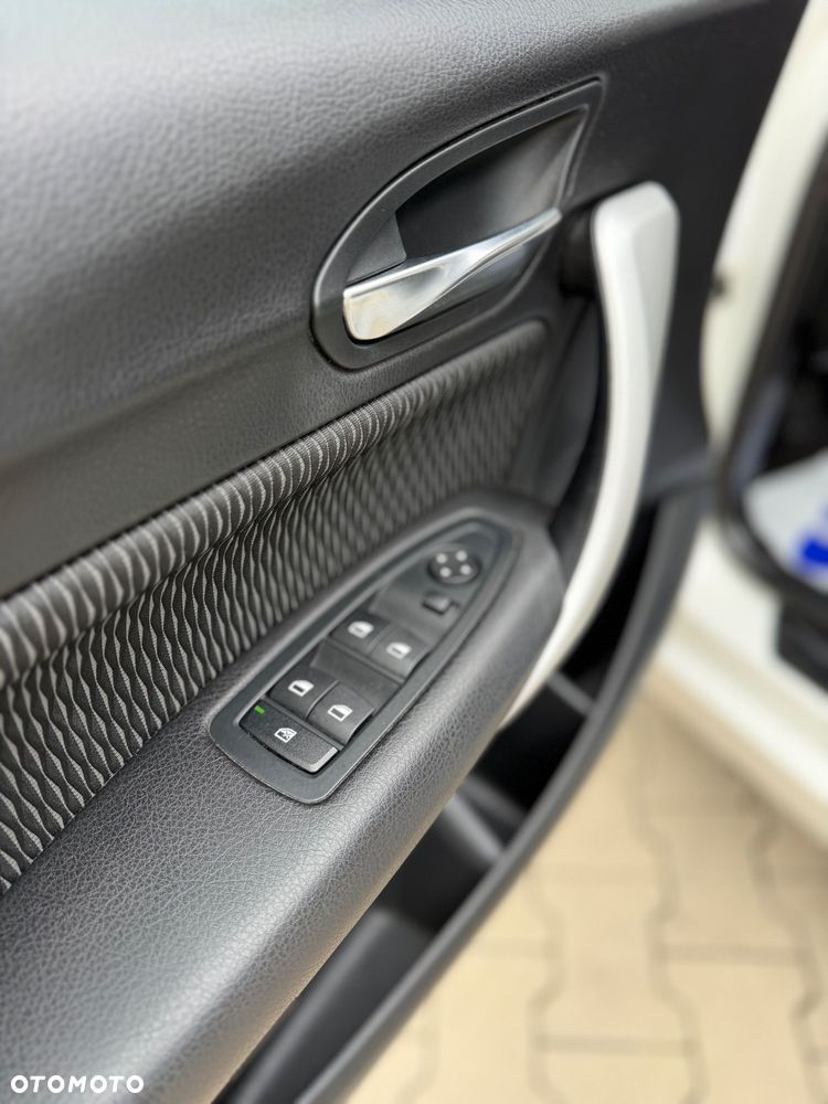 BMW Seria 1 116d Eff.Dynamics Sport Line - 13
