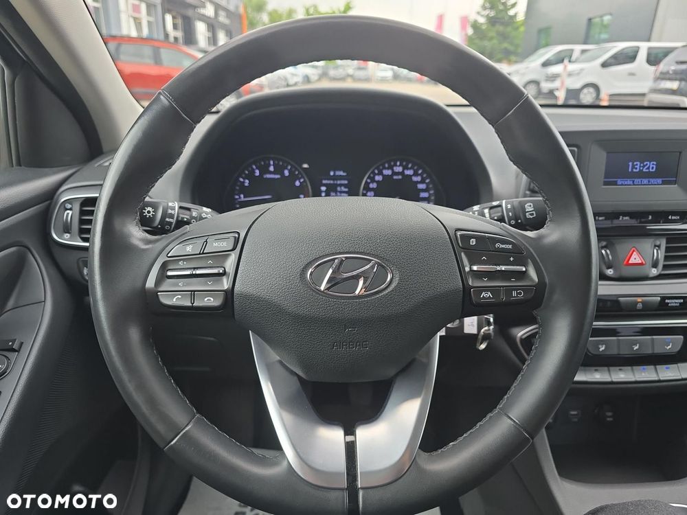 Hyundai i30 1.5 DPI Comfort - 12