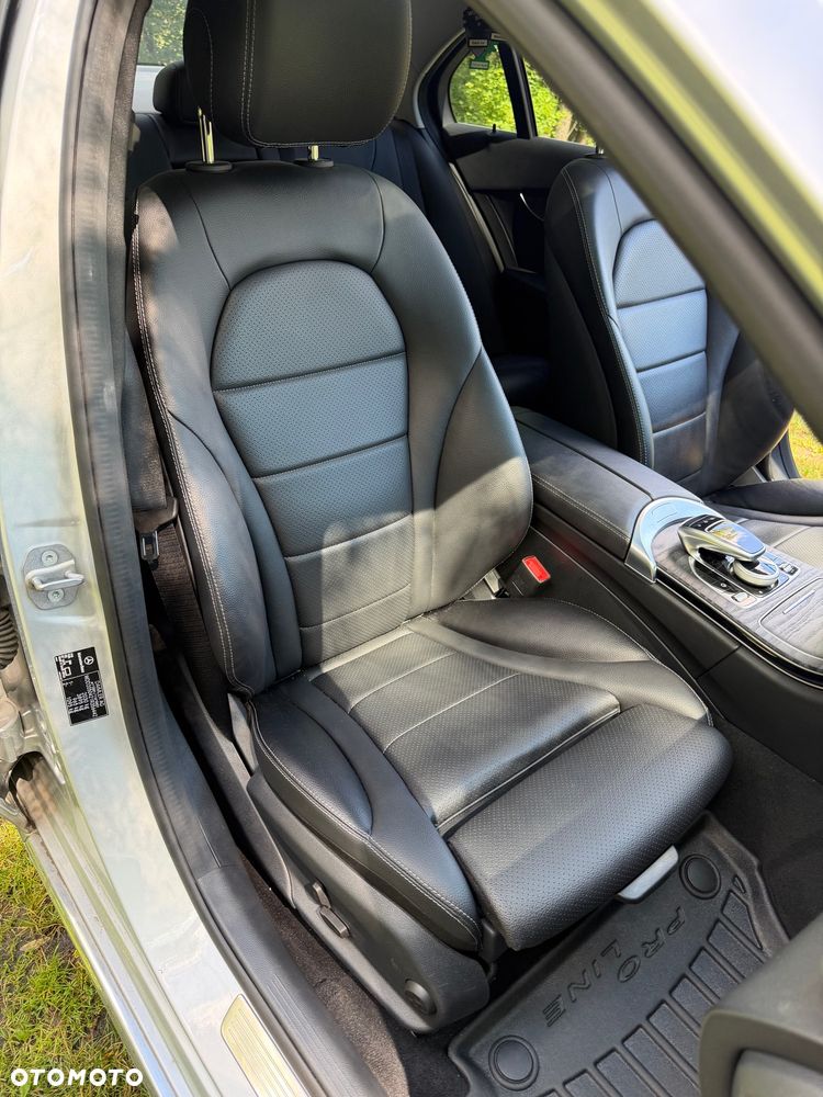 Mercedes-Benz Klasa C 200 9G-TRONIC Exclusive - 18
