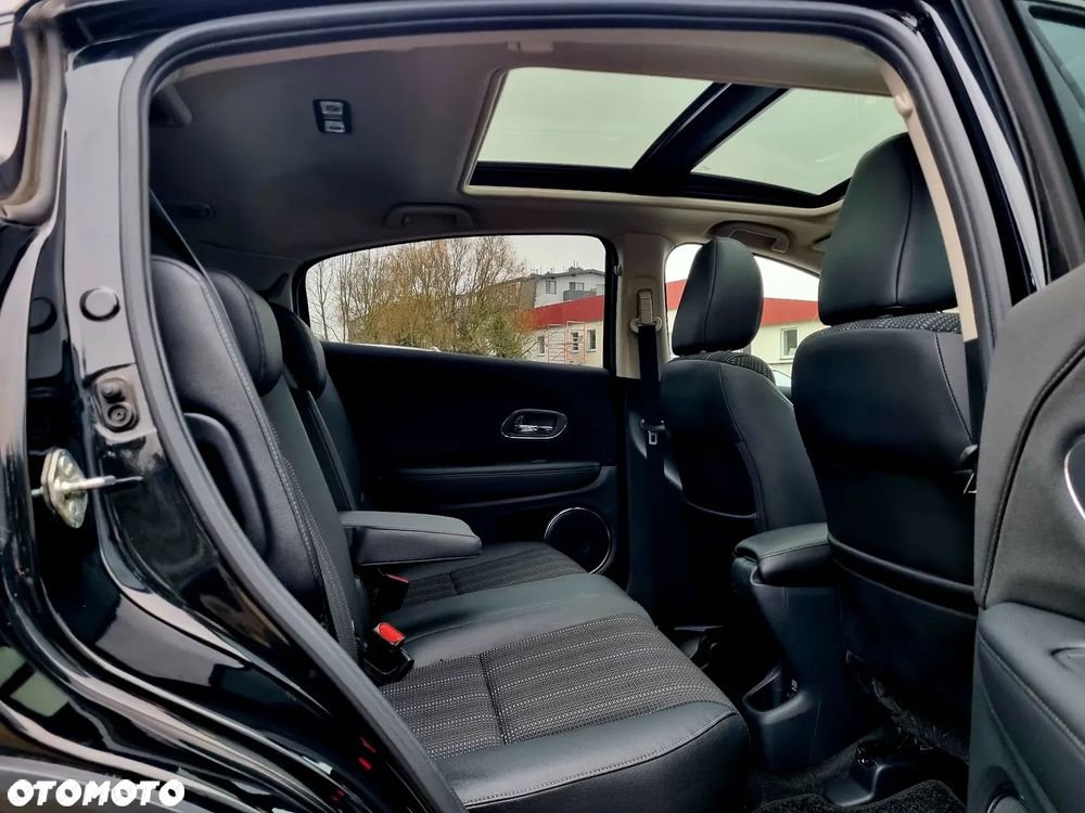 Honda HR-V 1.5 i-VTEC CVT Executive - 17