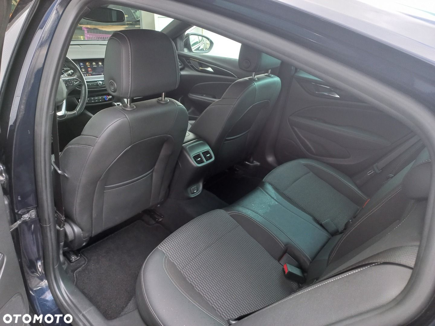 Opel Insignia 1.5 T Elite S&S - 12