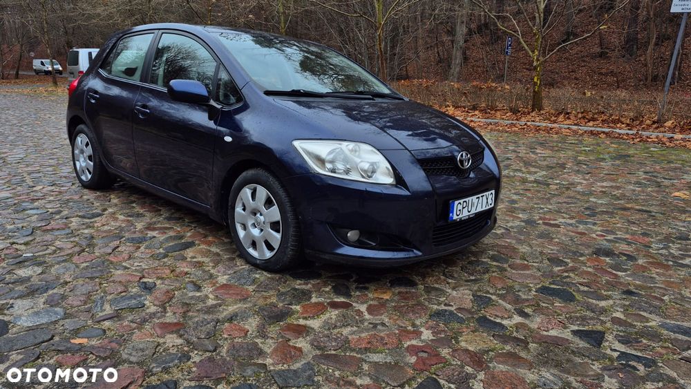 Toyota Auris - 1