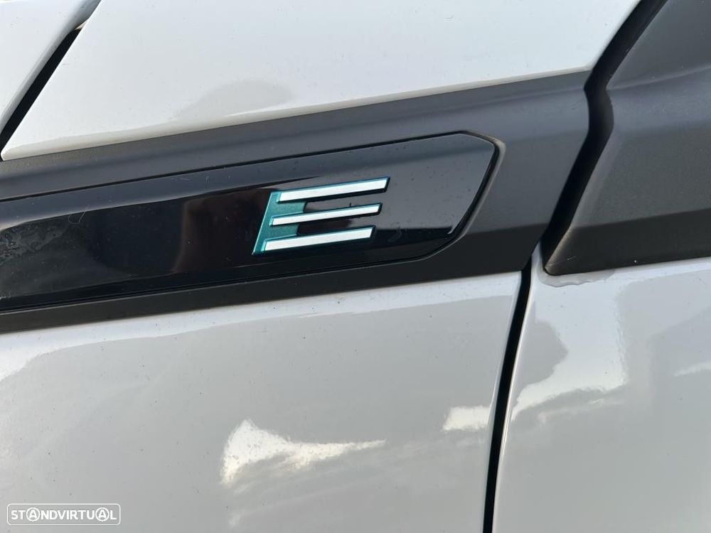 Peugeot e-2008 - 10